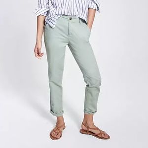 Gap linen Girlfriend Chinos in desert sage sz 2